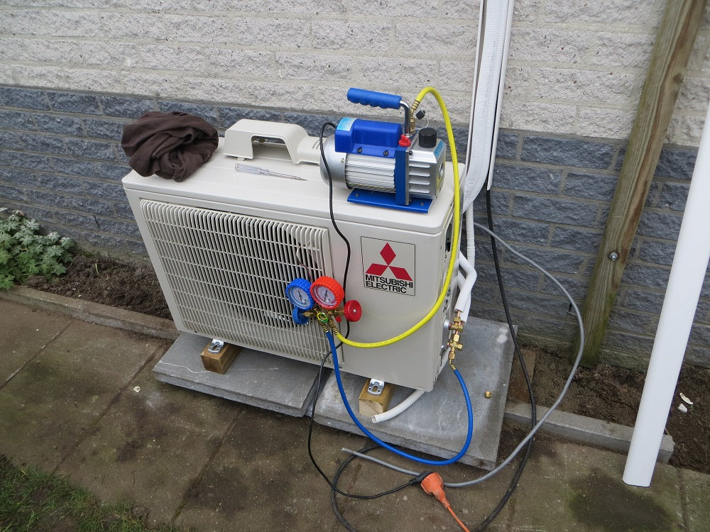 SPLIT AIRCO AFPERSEN/TESTEN (Alleen beschikbaar v onderhoud)