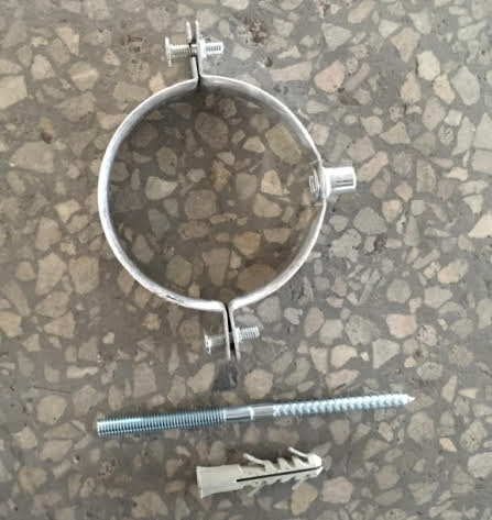 80mm MUURBEUGEL TBV ZWARTE PIJP (zilver)