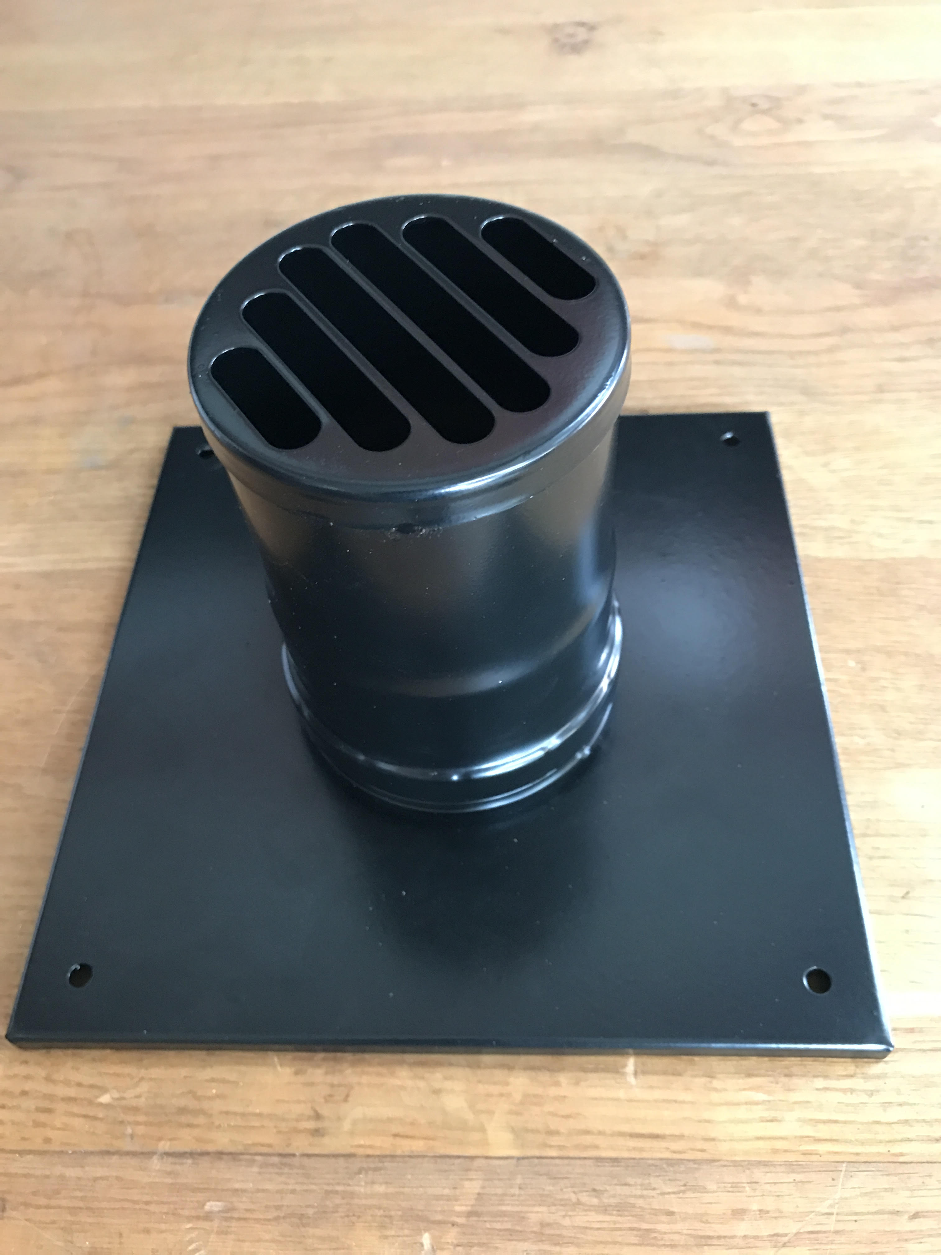 80mm MUURKAP / ROOSTER (tbv zwarte pijp)