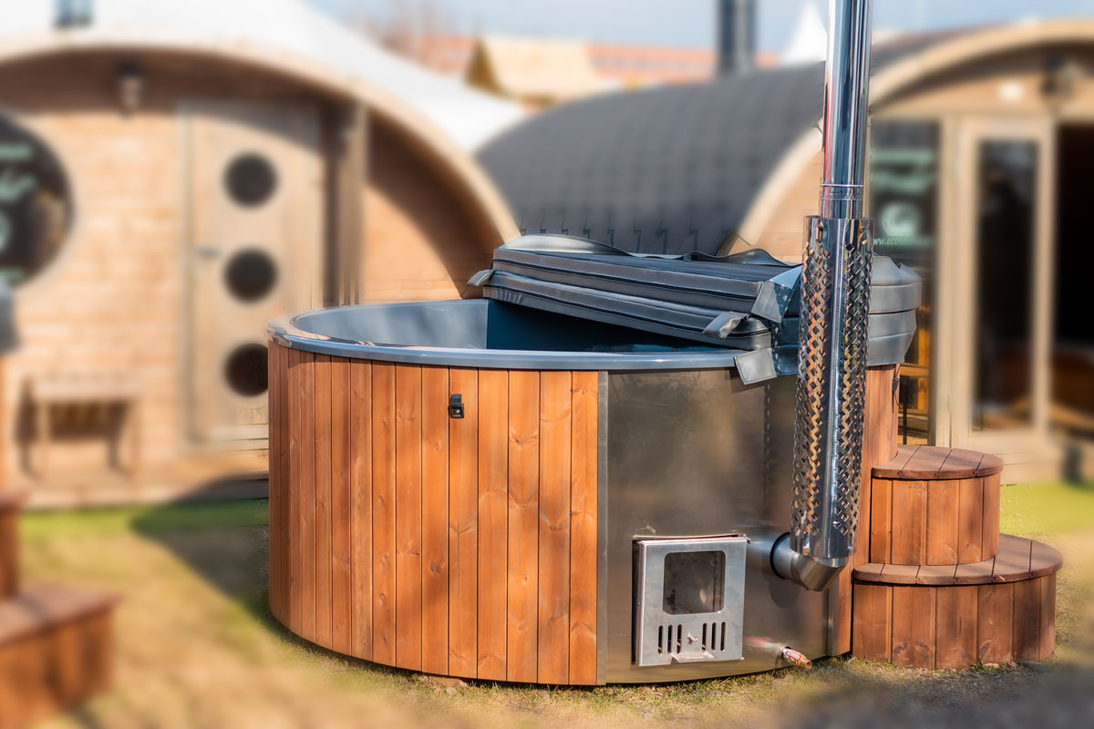 Vilnius Wooden Hot Tub for 6-8 people